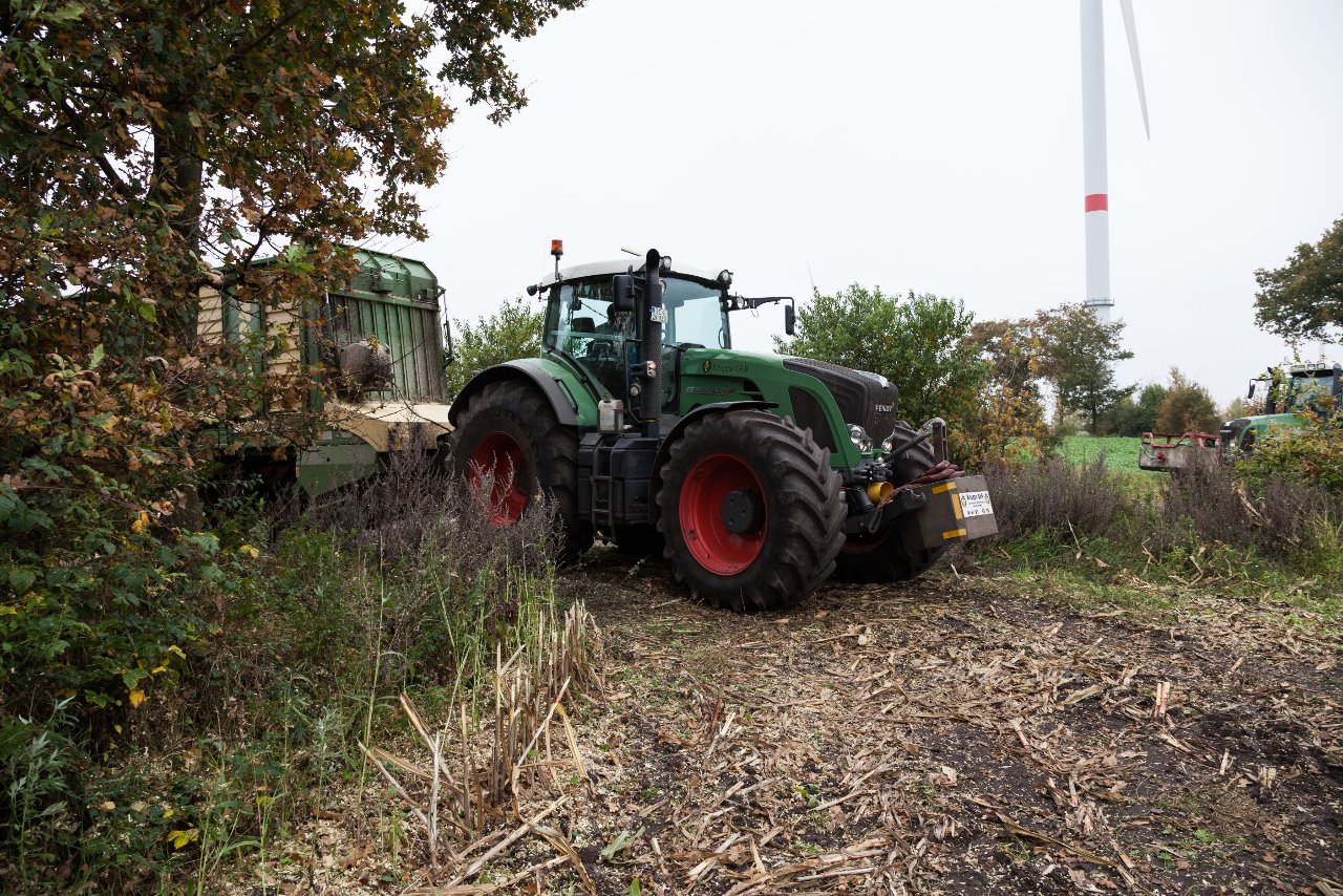 Bild 49 - Maisernte am 22.10.12